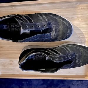 Mephisto black lace up size 7.5